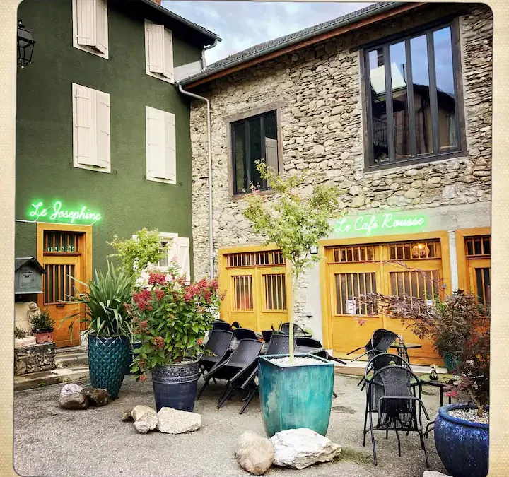 Le Joséphine / Le café Rousse